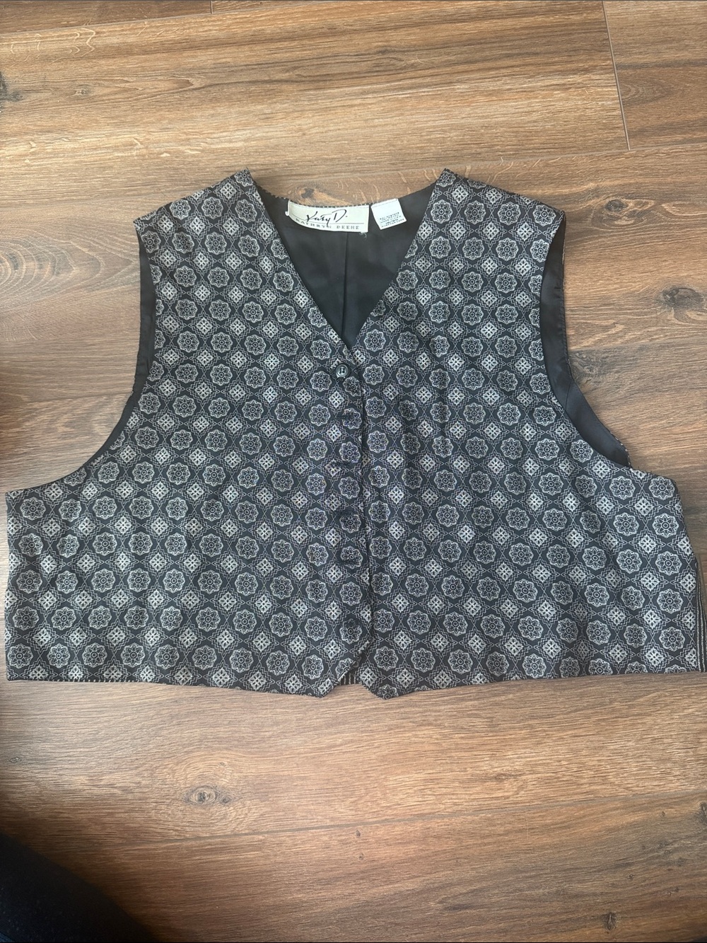 Kathryn Deene Black & Gray Geometric V-Neck Tunic Vest